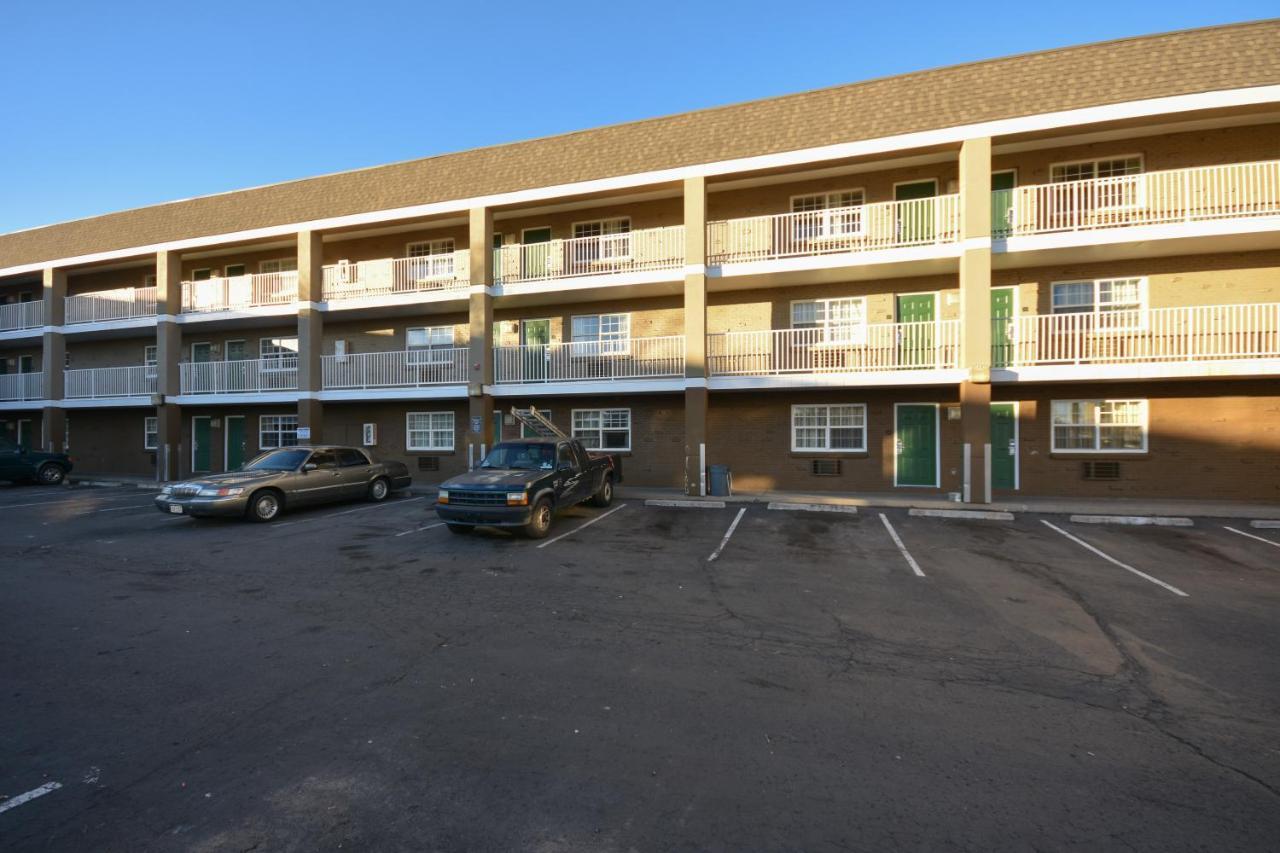 Hometowne Studios By Red Roof Denver - Lakewood West Exterior photo